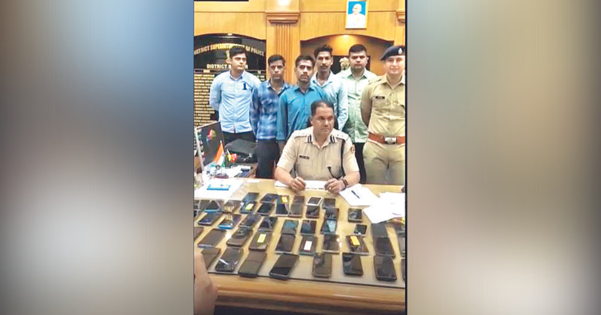 Bikaner police recover 100 lost mobiles worth Rs 35 Lakh